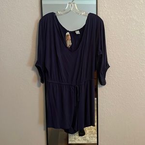 Venus size large navy blue romper with vneck front and keyhole back